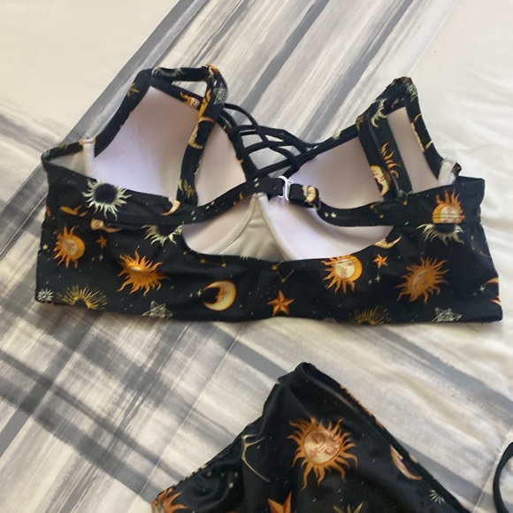 THREE PIECE SWIMSUIT - LIKE NEW! Size XXXL. Swimsuit bottom and 2 tops. - Picture 7 of 9